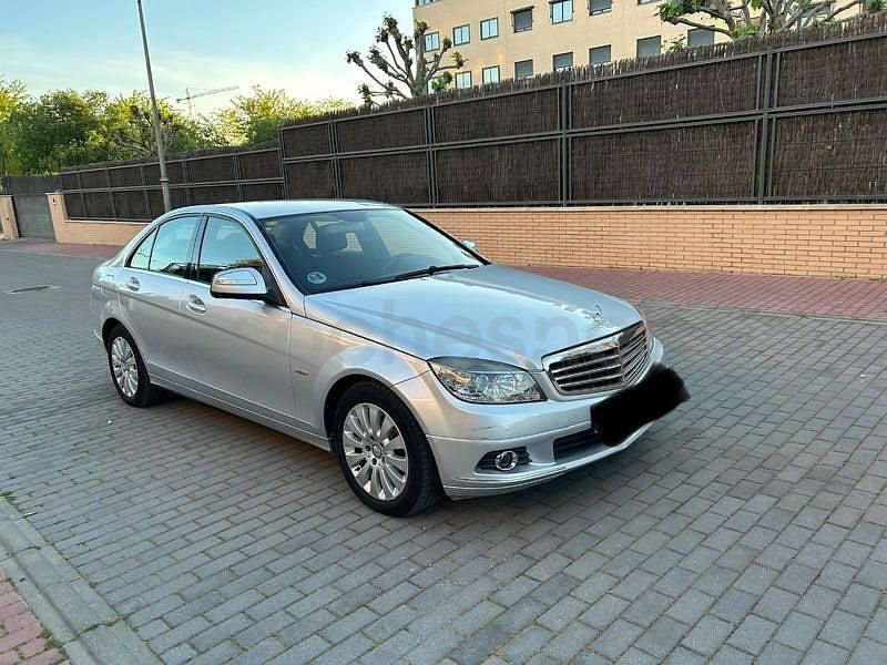 Usado Mercedes C220 Avantgarde 170 CV (125 kW) 2009 Gris / plata Berlina