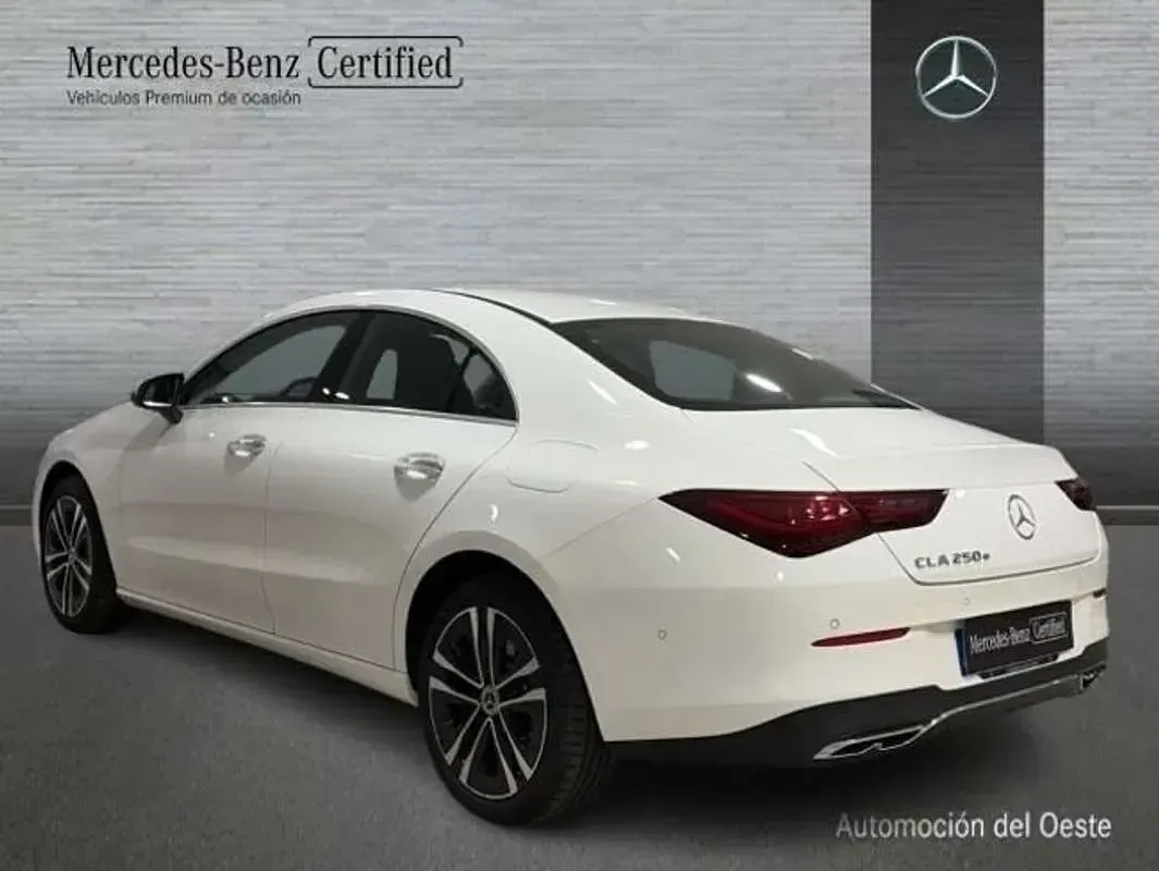 Usado Mercedes CLA250e 218 CV (160 kW) 2026 Blanco Coupe