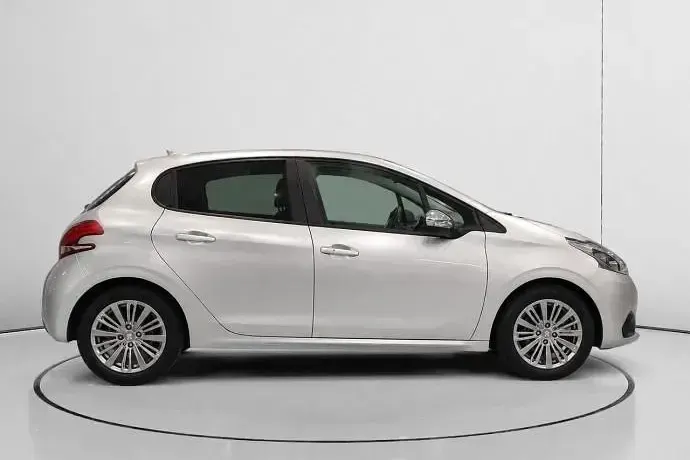 Usado Peugeot 208 Style 82 CV (60 kW) 2016 Utilitario