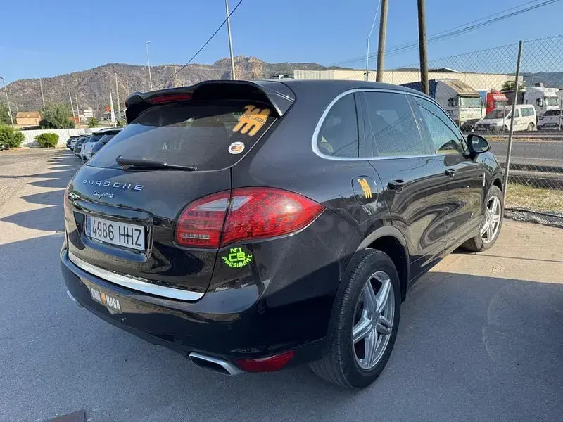 Usado Porsche Cayenne 245 CV (180 kW) 2012 Negro SUV
