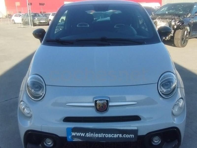 Usado Abarth 595 165 CV (121 kW) 2022 Gris / plata Berlina