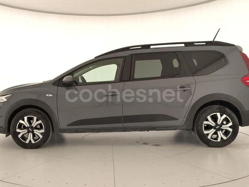 Usado Dacia Jogger Expression 110 CV (80 kW) 2024 Gris / plata Monovolumen