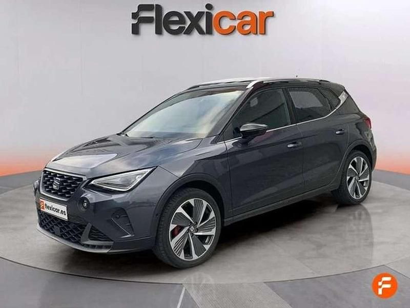 Usado Seat Arona FR 150 CV (110 kW) 2024 Gris SUV