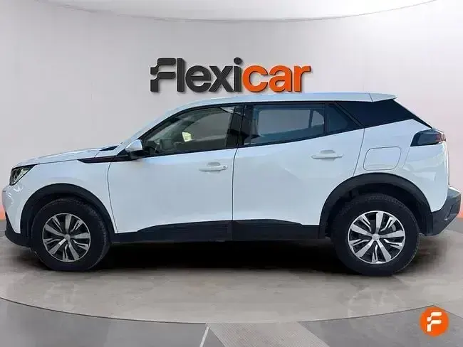 Usado Peugeot 2008 Active 110 CV (80 kW) 2021 Gris SUV