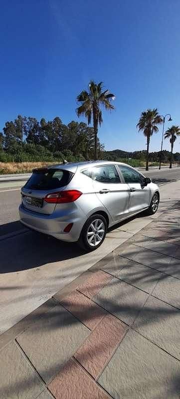 Usado Ford Fiesta Trend 75 CV (55 kW) 2021 Plateado Utilitario