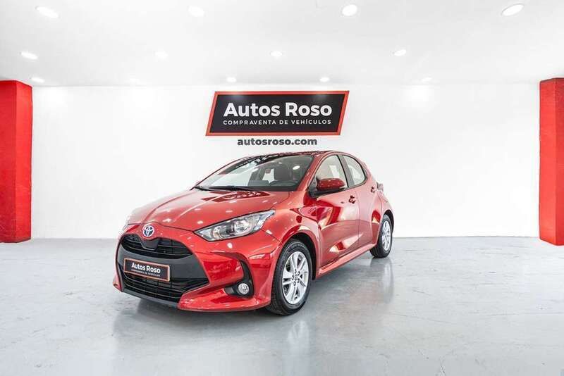 Amarillo Usado 2022 Toyota Yaris Hybrid Active Utilitario | 15.490 € (Super precio) - Imagen 1/4