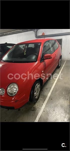 Usado VW Polo Match 64 CV (47 kW) 2004 Rojo Berlina