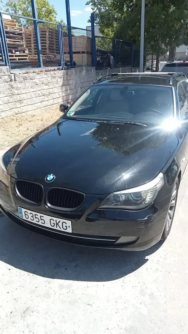 Usado BMW 523 190 CV (139 kW) 2008 Negro Familiar