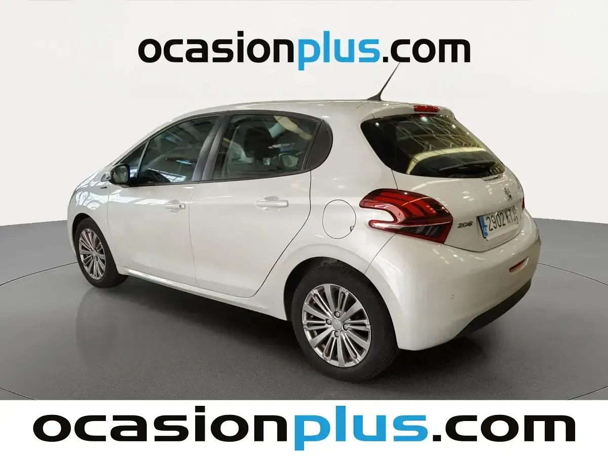 Usado Peugeot 208 Signature Sky 82 CV (60 kW) 2019 Blanco Utilitario