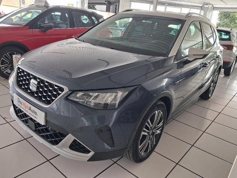 Usado Seat Arona Xperience 115 CV (84 kW) 2025 Gris SUV