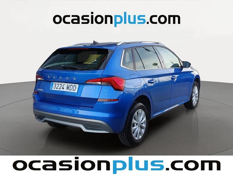 Usado Skoda Kamiq Ambition 110 CV (80 kW) 2022 Azul SUV