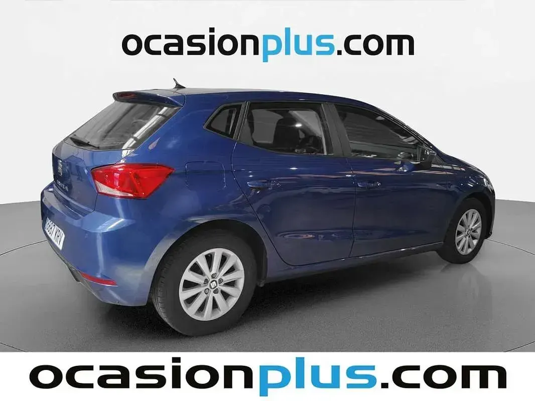 Usado Seat Ibiza Style 80 CV (58 kW) 2018 Azul Utilitario
