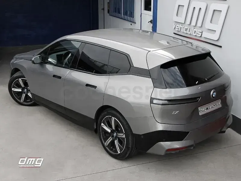 Używany BMW iX Comfort Edition 239 kW (326 KM) 2023 Eléctrico SUV
