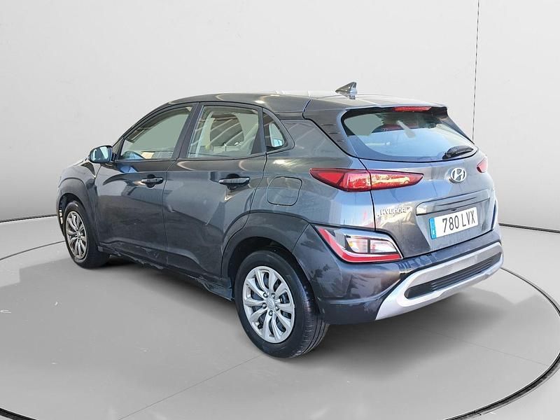 Usado Hyundai Kona 120 CV (88 kW) 2022 Gris SUV