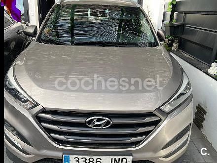 Usado Hyundai Tucson 131 CV (96 kW) 2016 Gris / plata SUV