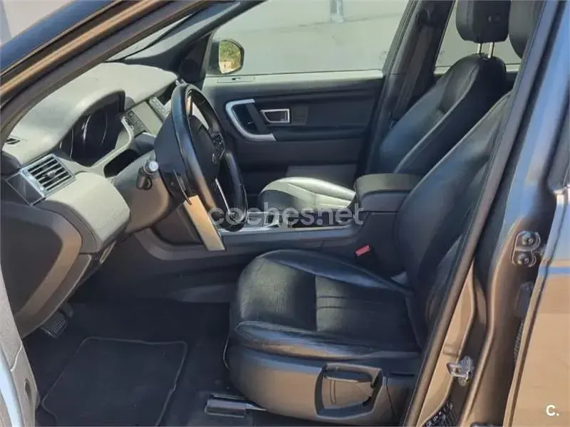 Usado Land Rover Discovery Sport SE 150 CV (110 kW) 2018 Gris / plata SUV