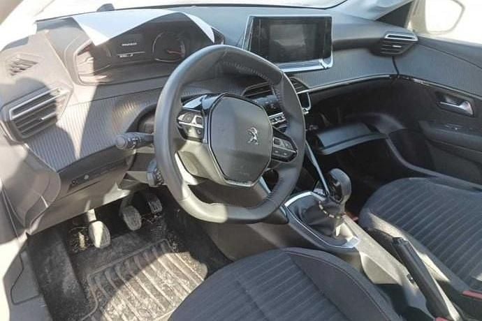 Usado Peugeot 208 Active 75 CV (55 kW) 2023 Utilitario