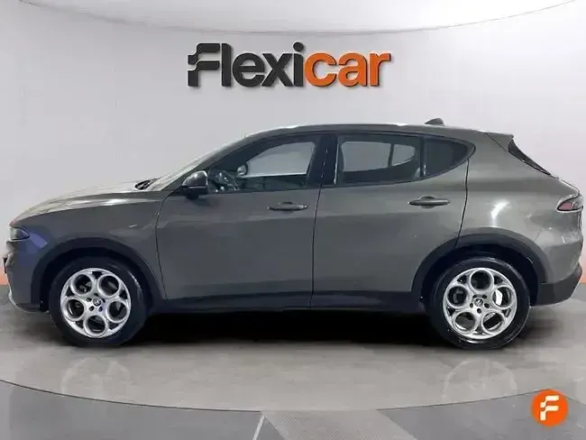 Usado Alfa Romeo Tonale Sprint 130 CV (95 kW) 2023 Gris SUV