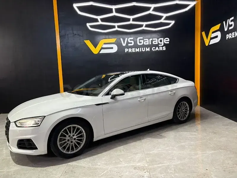 Usado Audi A5 Sportback Sport 150 CV (110 kW) 2018 Blanco Utilitario