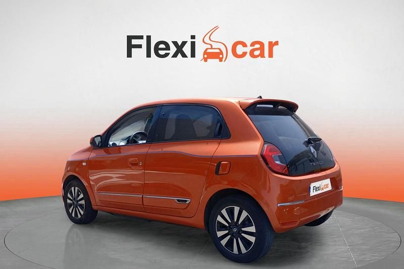 Usado Renault Twingo Techno 60 kW (82 CV) 2022 Naranja Utilitario