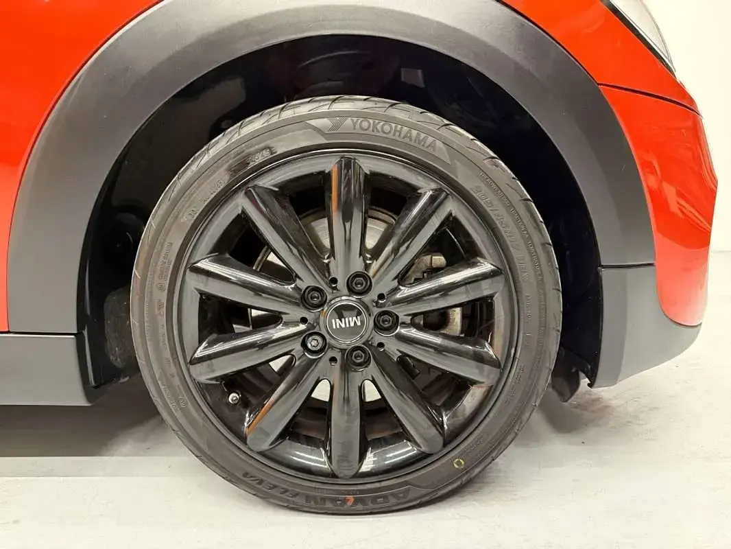 Usado Mini Cooper S 192 CV (141 kW) 2018 Naranja Utilitario