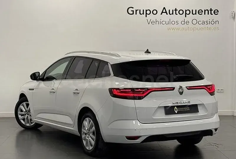 Usado Renault Mégane GrandTour Equilibre 115 CV (84 kW) 2023 Blanco Familiar