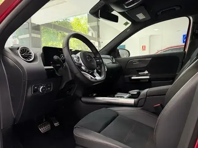 Usado Mercedes GLA200 163 CV (119 kW) 2022 Rojo SUV