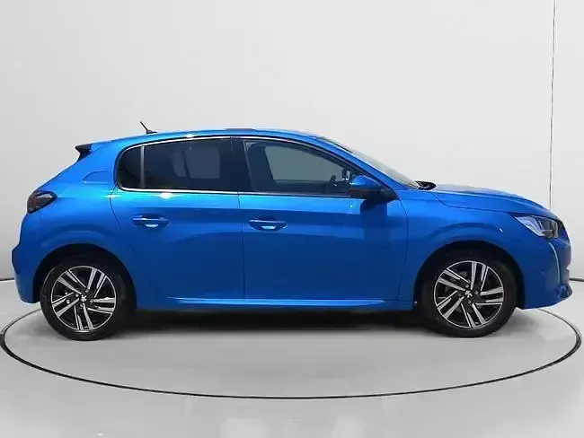 Usado Peugeot 208 Allure 100 CV (73 kW) 2019 Azul Utilitario