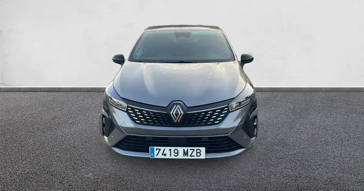 Usado Renault Clio Techno 100 CV (73 kW) 2025 Utilitario