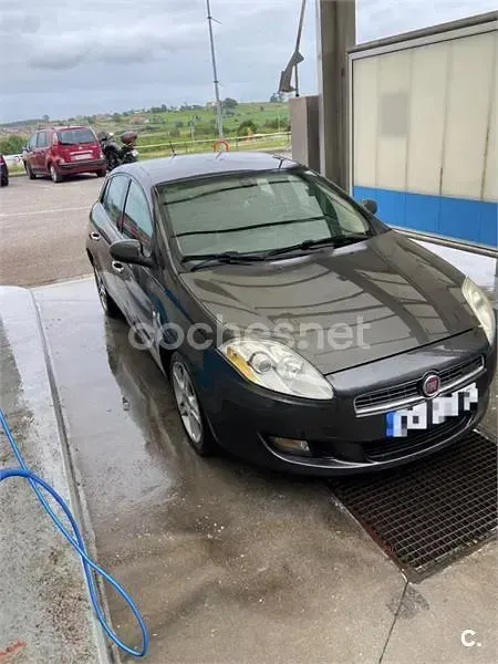 Usado Fiat Bravo Dynamic 105 CV (77 kW) 2008 Marrón Utilitario