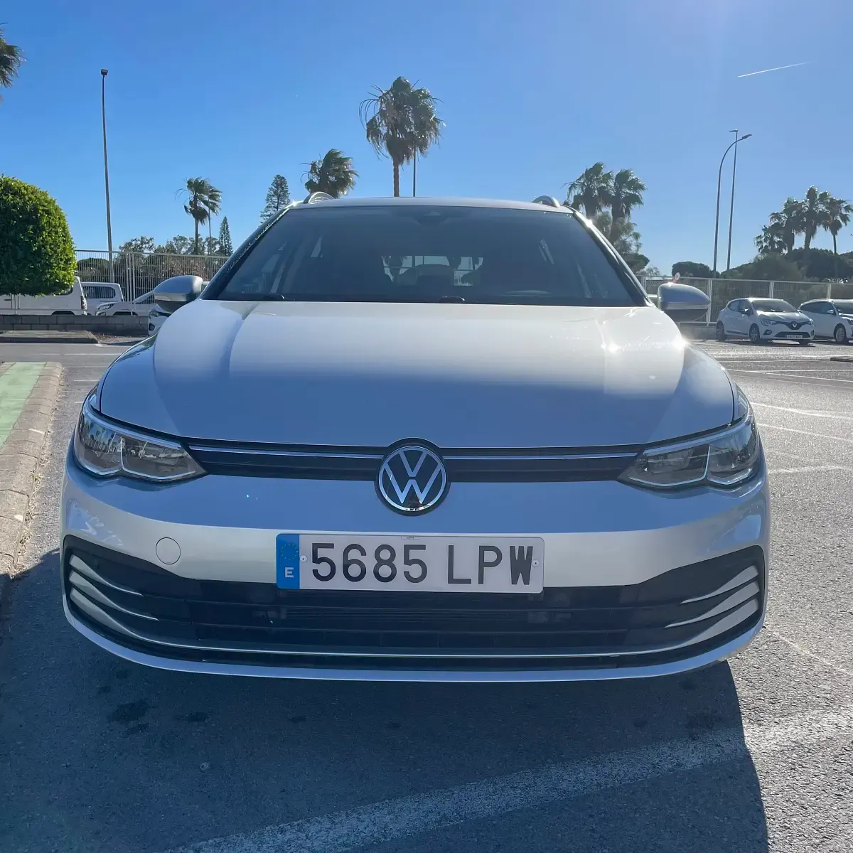 Usado VW Golf VIII Life 110 CV (80 kW) 2021 Blanco Familiar