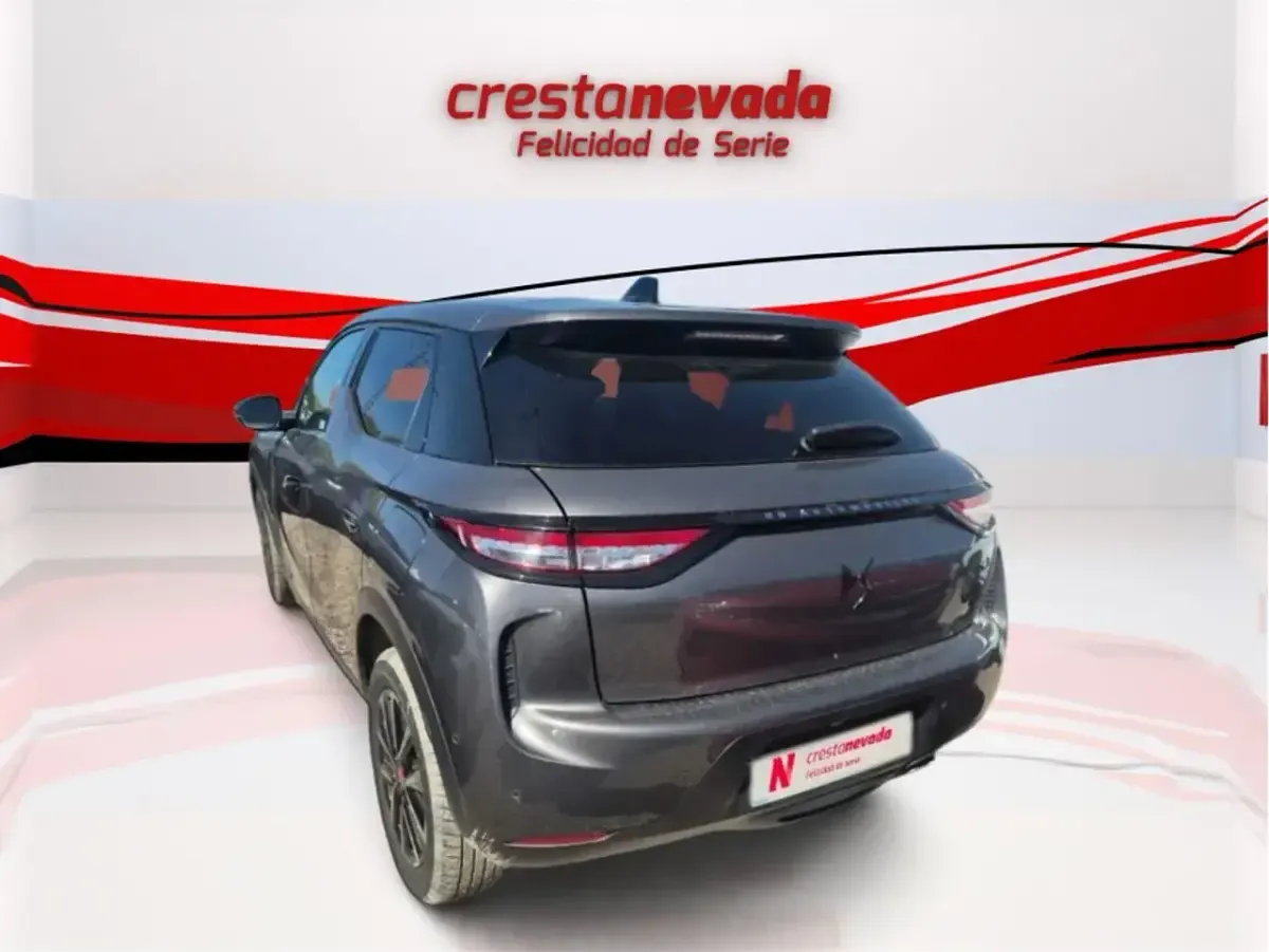 Usado DS Automobiles DS3 Crossback Performance 131 CV (96 kW) 2023 Gris SUV