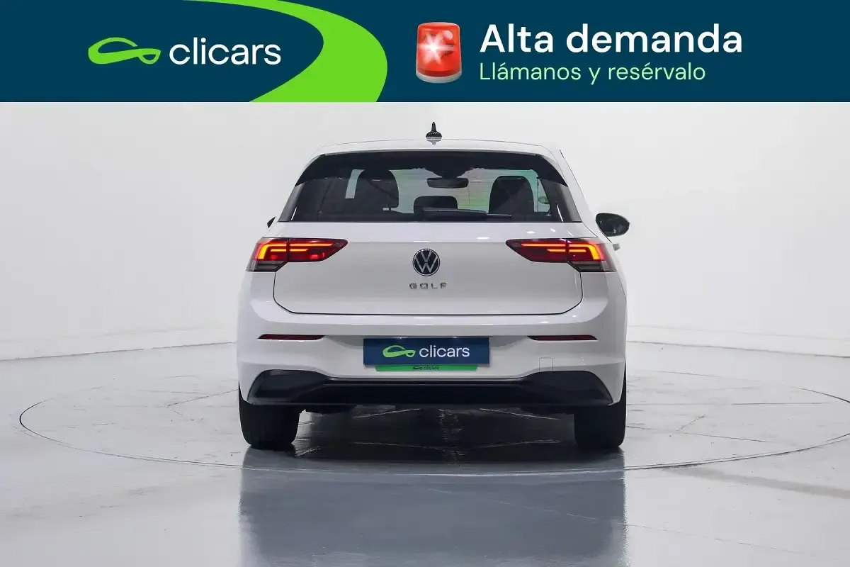 Usado VW Golf VIII 115 CV (84 kW) 2022 Blanco Berlina
