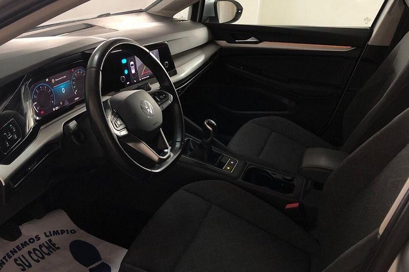 Usado VW Golf VIII 110 CV (80 kW) 2023 Gris Berlina