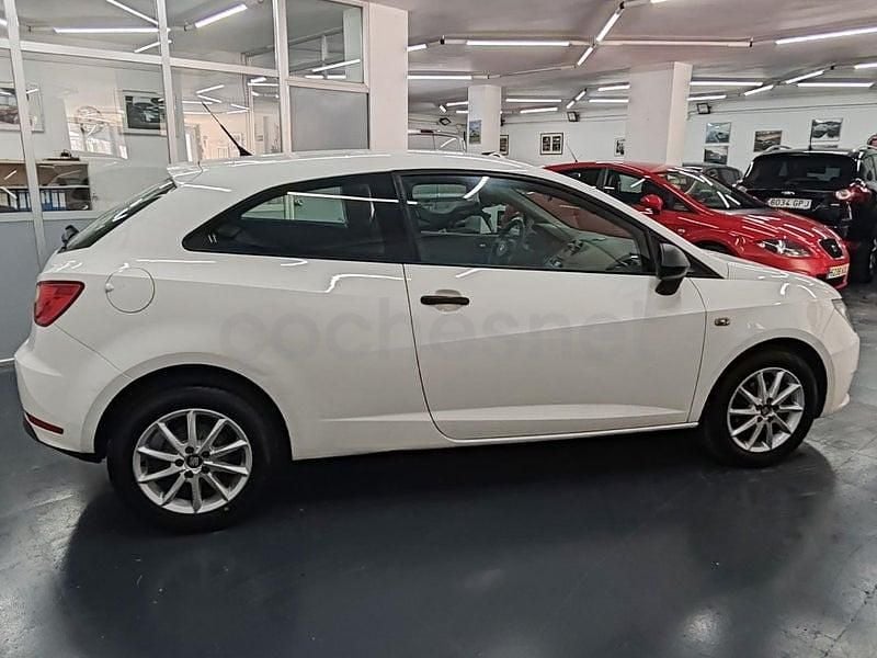 Usado Seat Ibiza SC Reference 70 CV (51 kW) 2014 Blanco Utilitario