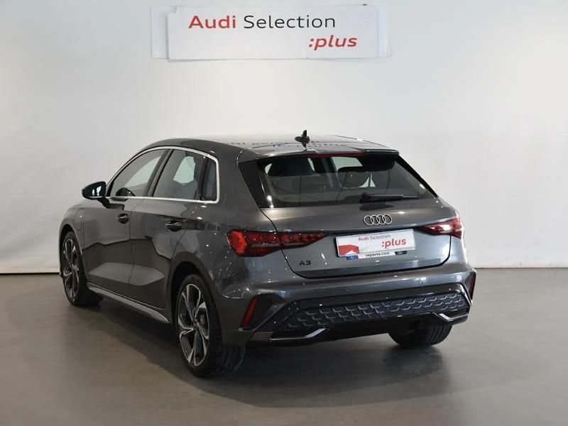 Usado Audi A3 Sportback e-tron S-Line 204 CV (150 kW) 2025 Gris/plata Utilitario