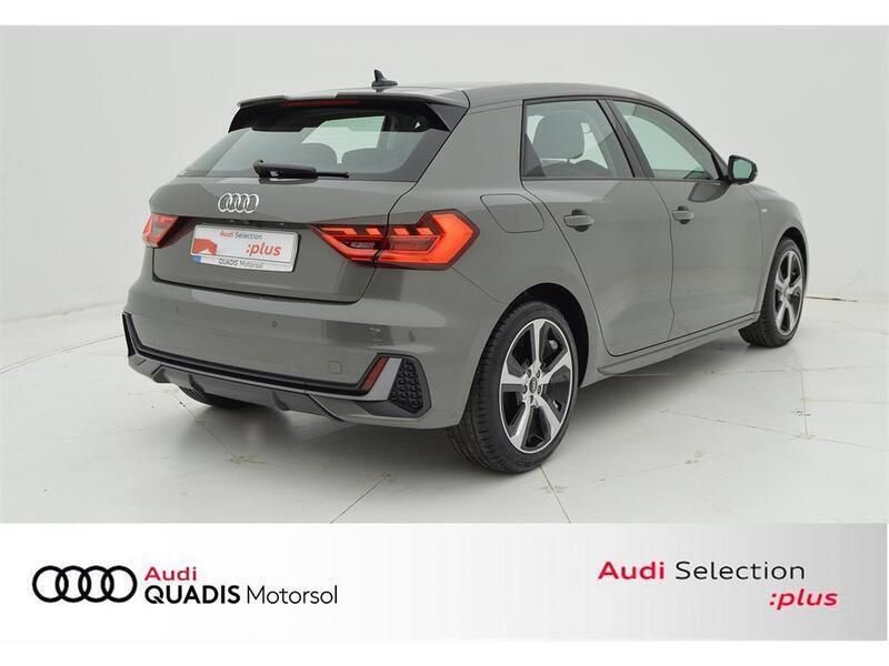 Usado Audi A1 Sportback Comfort 95 CV (69 kW) 2022 Gris cronos Utilitario