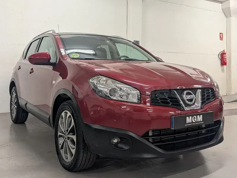 Usado Nissan Qashqai Premium Edition 150 CV (110 kW) 2011 Granate SUV
