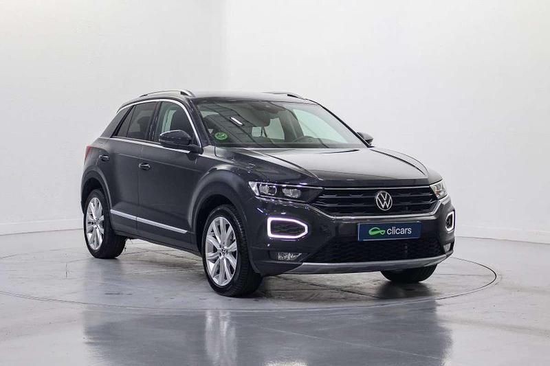 Usado VW T-Roc Sport 150 CV (110 kW) 2021 Gris SUV