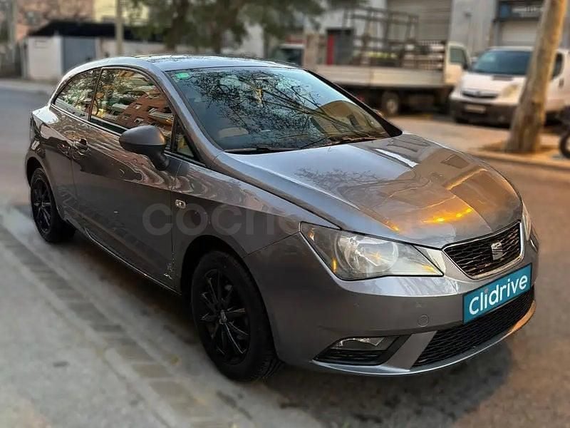 Usado Seat Ibiza SC Reference 70 CV (51 kW) 2013 Gris / plata Utilitario