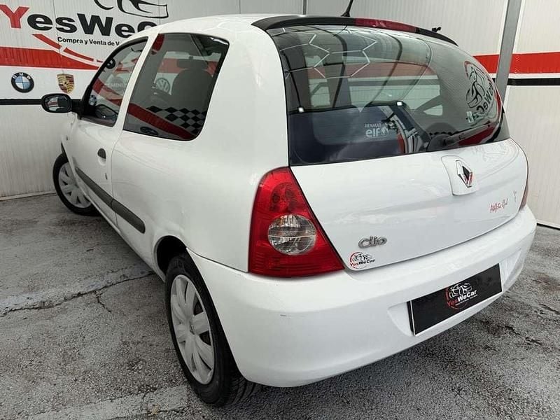 Usado Renault Clio II Techno 85 CV (62 kW) 2007 Blanco Utilitario