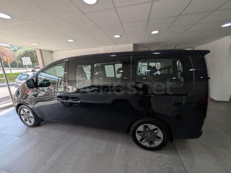 Usado Hyundai Staria 177 CV (130 kW) 2022 Negro Monovolumen