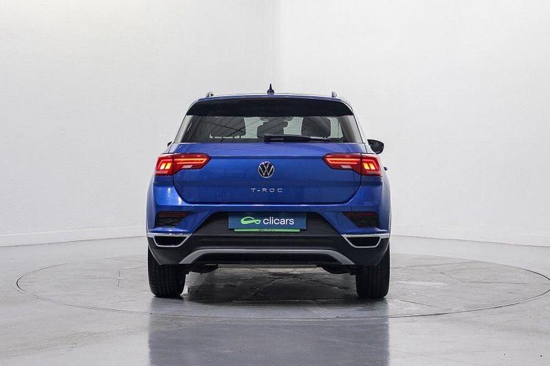 Usado VW T-Roc Advance 150 CV (110 kW) 2021 Azul SUV
