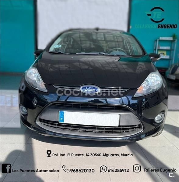 Negro Usado 2010 Ford Fiesta Trend Utilitario | 6000 € (Un poco caro) - Imagen 1/4