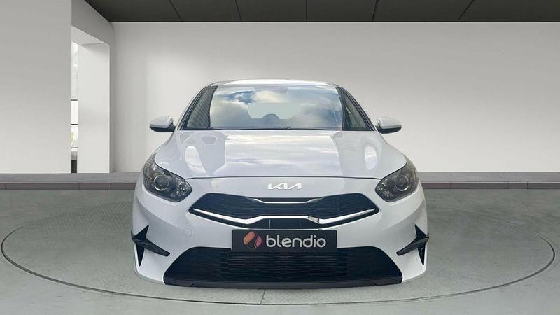 Usado Kia Ceed 120 CV (88 kW) 2024 Blanco Utilitario