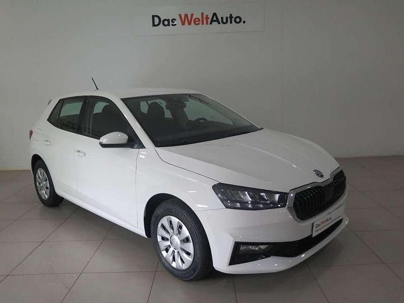 Blanco Usado 2024 Skoda Fabia Utilitario | 13.900 € (Super precio) - Imagen 1/4