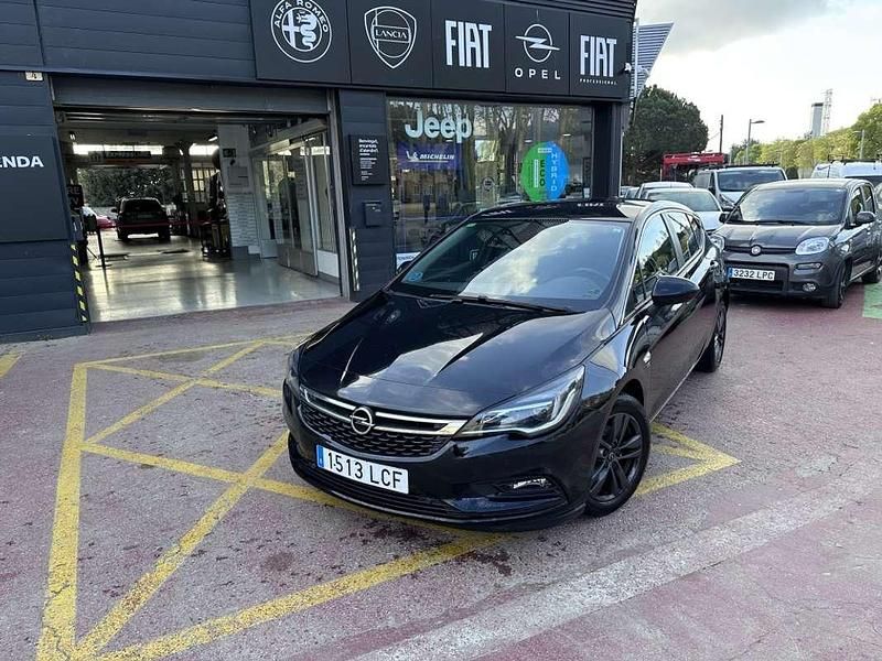 Negro Usado 2019 Opel Astra Dynamic Utilitario | 14.166 € (Caro) - Imagen 1/4