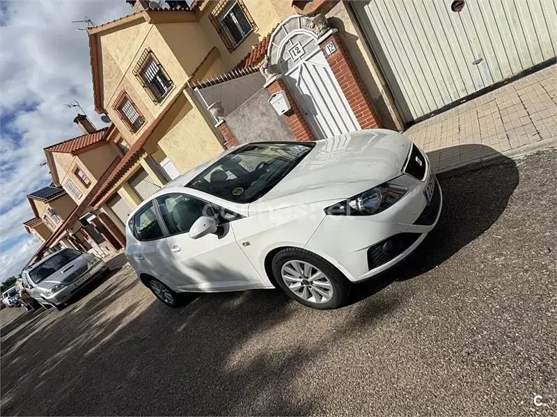 Begagnad Seat Ibiza Ecomotive 80 HK (58 kW) 2009 Vit Sedan