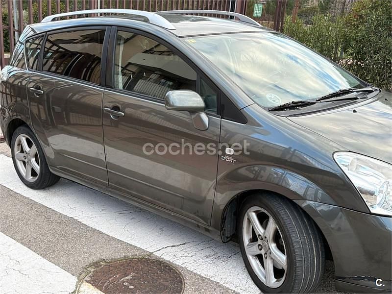 Usado Toyota Corolla Verso Sport 177 CV (130 kW) 2006 Gris / plata Monovolumen