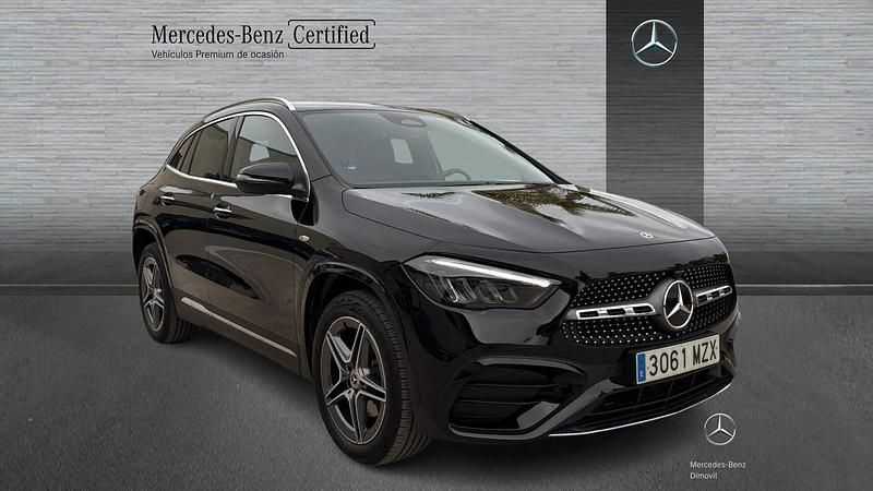 Usado Mercedes GLA250 AMG line 218 CV (160 kW) 2025 Negro cosmos SUV